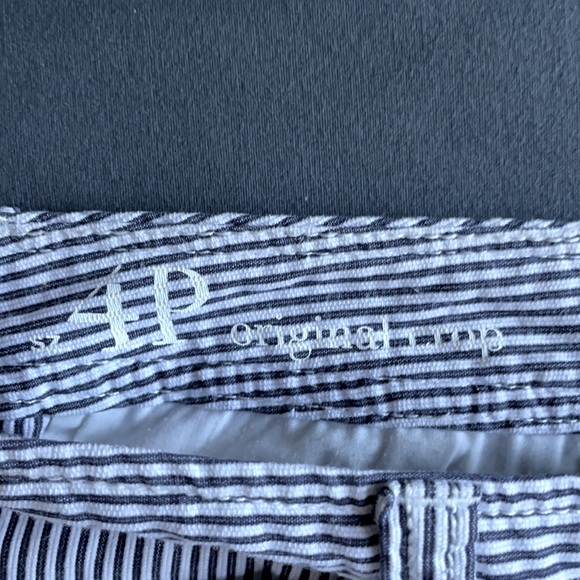 LAST CALL Loft Original Crop Seersucker Pant 4P - Picture 5 of 6